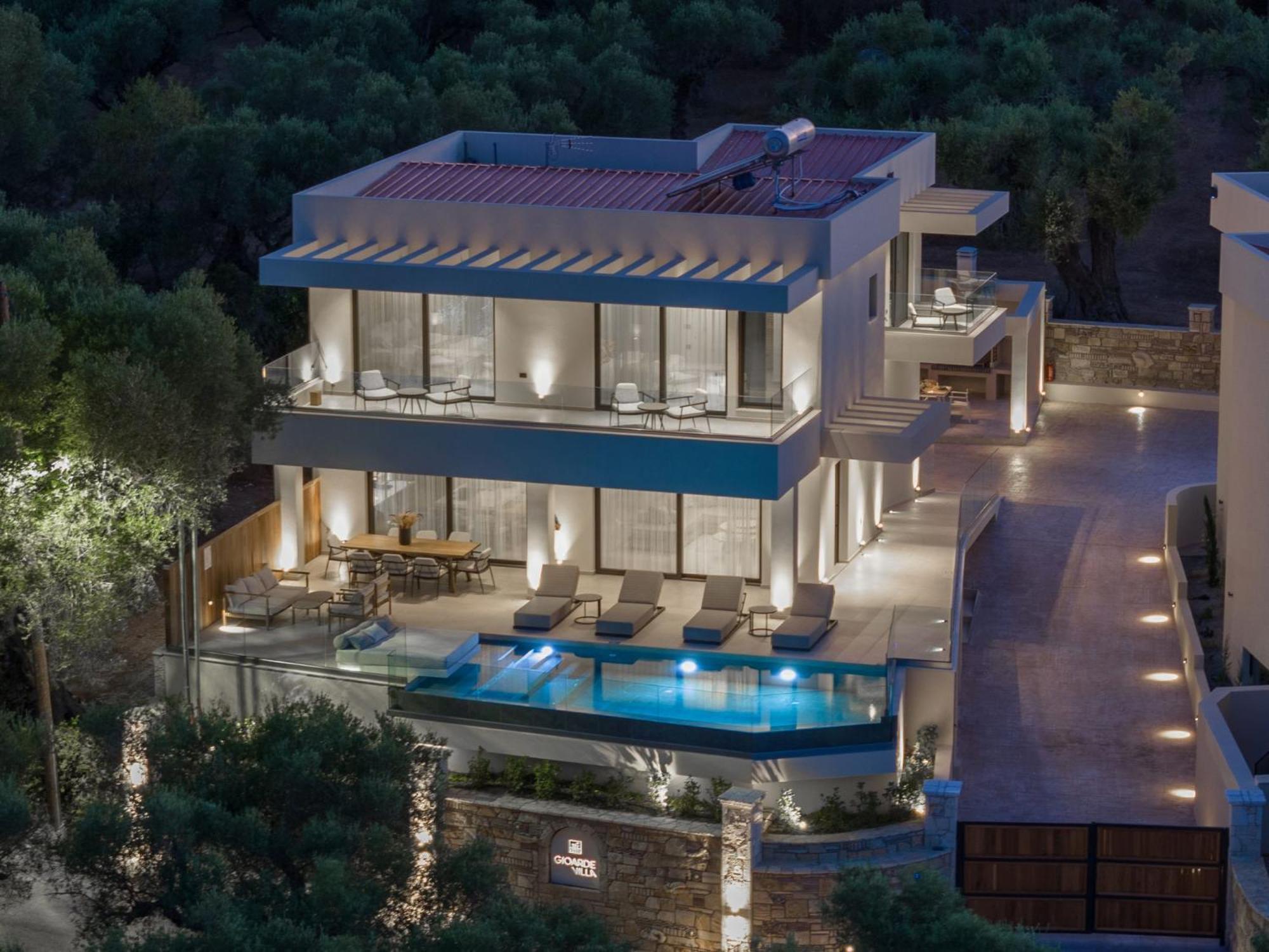 Gioarde Luxury With Private Pool & Sea Views, By Zantewize Akrotiri (Zakynthos)