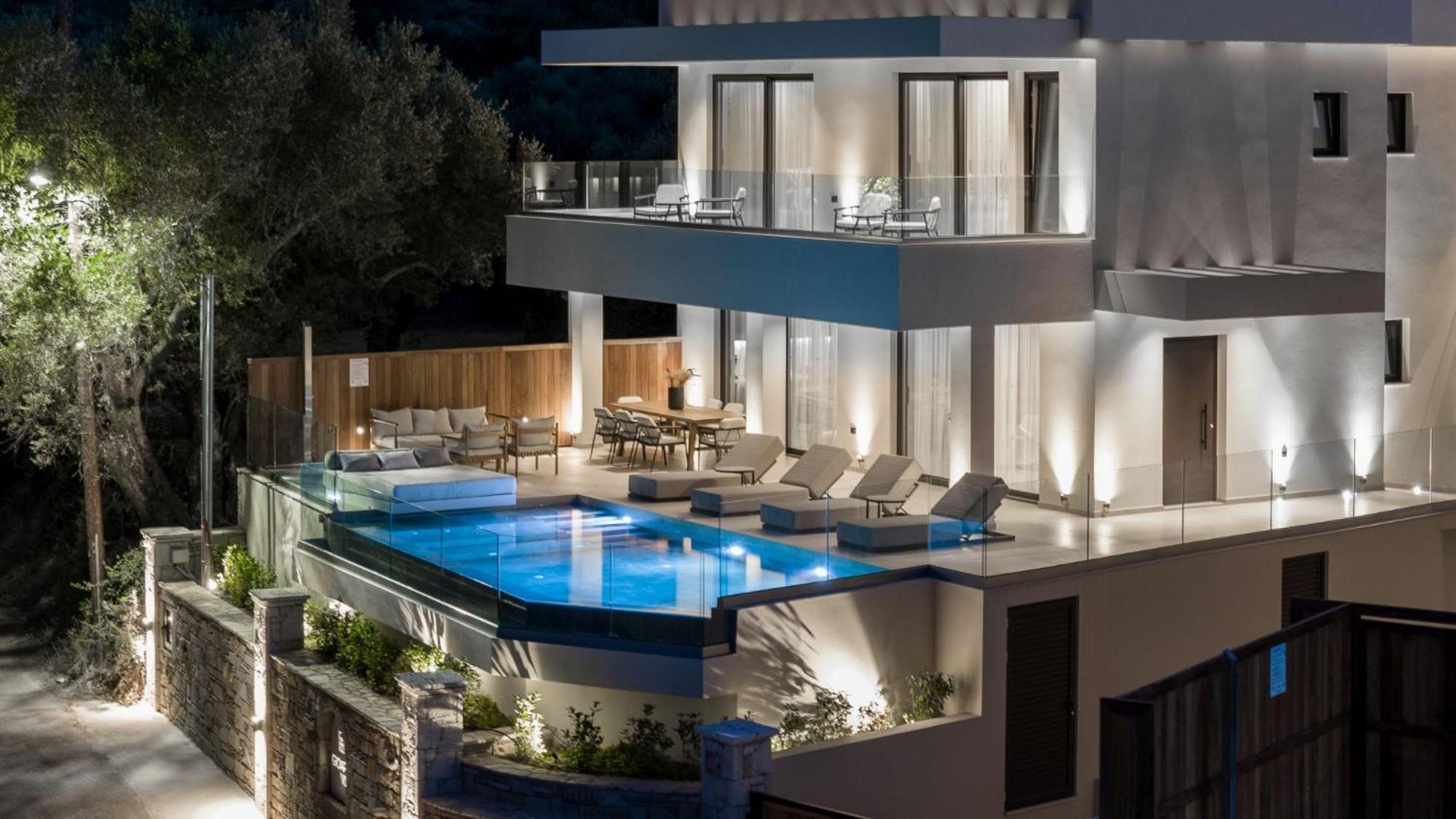 Vila Gioarde Luxury With Private Pool & Sea Views, By Zantewize *